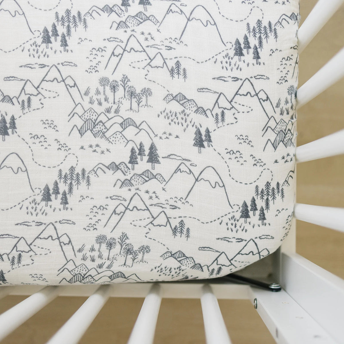Mebie Baby Muslin Crib Sheet